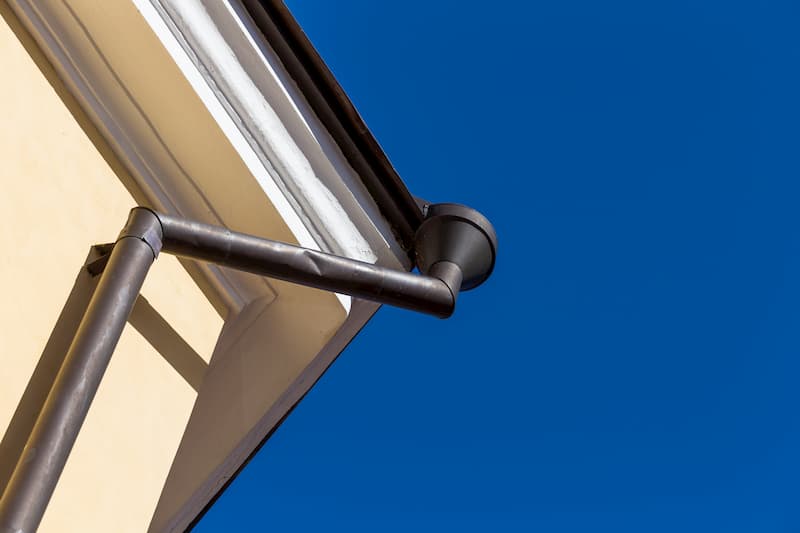 The Benefits of Pressure Washing Your Gutters